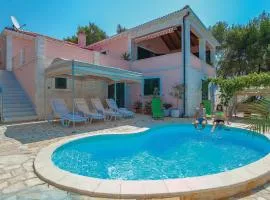 Holiday Home Siroka Bb Ii