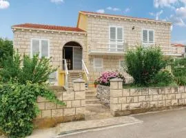 Two-Bedroom Apartment In Racisce