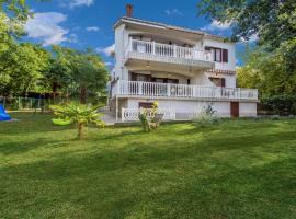 Nice Apartment In Malinska With Wifi, ξενοδοχείο σε Malinska