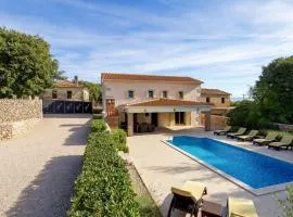 4 Bedroom Lovely Home In Garica
