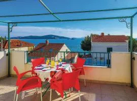 Two-Bedroom Apartment In Seget Vranjica