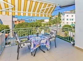 Stunning Apartment In Hvar With Wifi