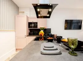 Flat 1 Stunning central loft style apartment in the famous Brighton Lanes