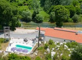 4 Bedroom Lovely Home In Klis