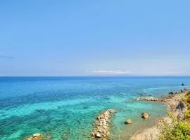 Pet Friendly Apartment In Bonifati