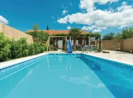 Two-Bedroom Holiday Home In Sibenik