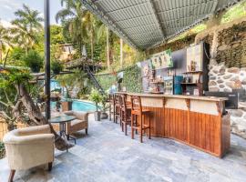 Boutique Hotel Las Cascadas, hotel in Manuel Antonio