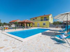 Nice Apartment In Gornje Rastane, hotel a Brkić