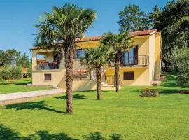 3 Bedroom Cozy Apartment In Nedescina
