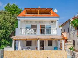 Nice Home In Grebastica
