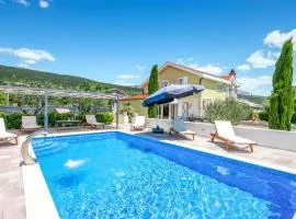 Beautiful Home In Donji Prolozac