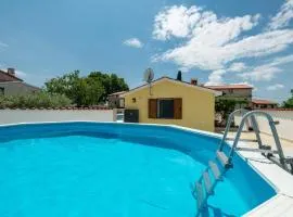 Beautiful Home In Orihi With Wifi