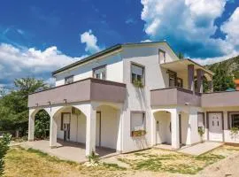 2 Bedroom Awesome Apartment In Grizane