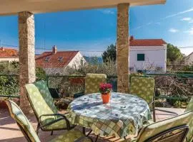 Two-Bedroom Apartment In Seget Vranjica