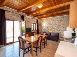 Four-Bedroom Holiday Home In Lisane Tinjske