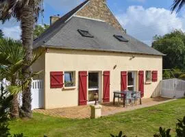 3 Bedroom Awesome Home In Lézardrieux