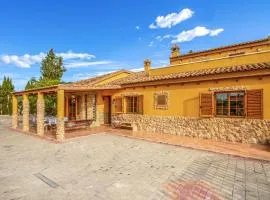 Lovely Home In Villanueva Del Segura