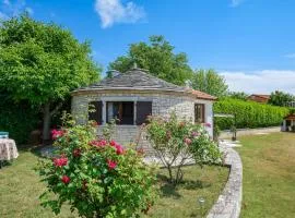 One-Bedroom Holiday Home In Zminj