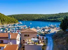 Stunning Home In Krnica With Kitchen