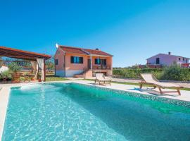 Holiday Home Cukrici Iii, hotel u gradu Cukrići