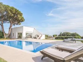 2 Bedroom Awesome Home In Marbella