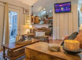 NEW LISTING Sasquatch Lodge F