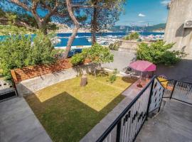 Amazing Home In Bakarac With Wifi