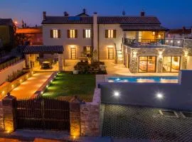 Stunning Home In Valtura