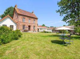 Beautiful Home In Fressin With Kitchen, Hotel in Fressin