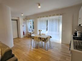 Lux Beach Apartment GOLD, hotel v destinaci Lido di Ostia