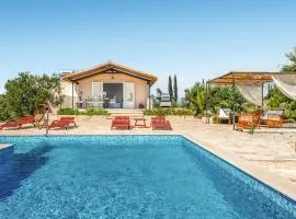 Lovely Home In Sutivan