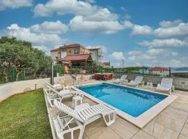 Awesome Home In Seget Donji