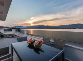 Nine-Bedroom Holiday Home In Arbanija