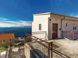3 Bedroom Beautiful Apartment In Senj
