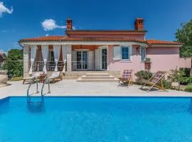 Amazing Home In Marcana With Wifi