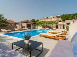 Amazing Apartment In Obrovac Sinjski