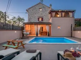 Beautiful Home In Orbanici With Wifi