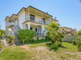 Beautiful Apartment In Umag With Wifi