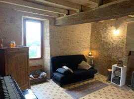 Une petite pause à la campagne, Hotel in Thouars