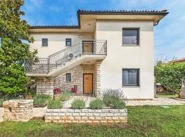 Lovely Apartment In Fazana With Wifi