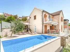 4 Bedroom Beautiful Home In Supetar