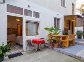 Cozy Apartment In Sveti Juraj With Wifi, hotel in Sveti Juraj