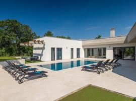 Villa Bateli, Hotel in Želiski