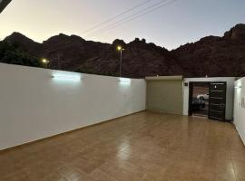 شقق وغرف خاصة الشفاء, hotel que acepta mascotas en Hail