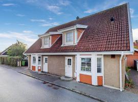 Beautiful Home In Höganäs With Wifi, hotel in Höganäs