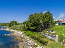 Awesome Home In Medulin