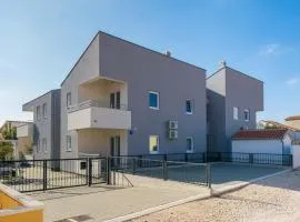 Apartment Vrsi-Mulo 12