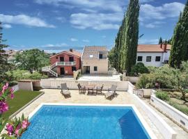 One-Bedroom Apartment In Svpetar, hotel a Krmčina