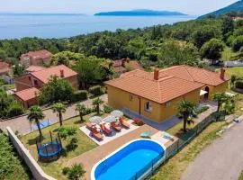 Nice Home In Opric With Wifi