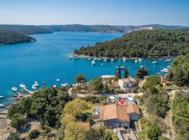 Holiday Home Tunarica Ii, готель у місті Лабин